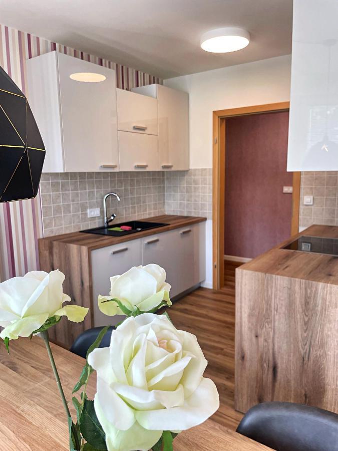 Vila Urbana Luxury Apartments เลสเซ ภายนอก รูปภาพ